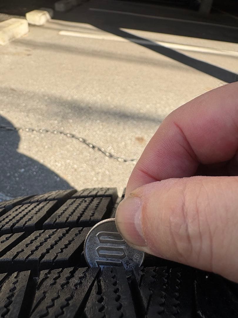 E51エルグランドライダー純正ホイール　スタッドレスタイヤ付215/60R17