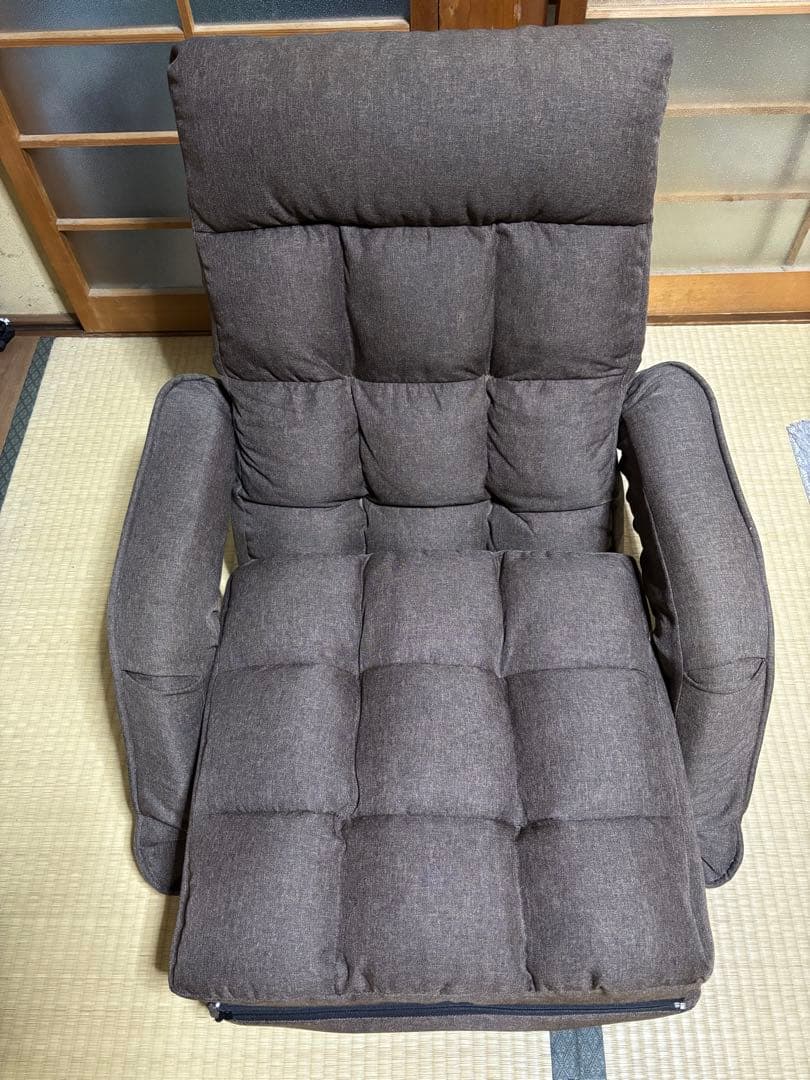 ブラウン クッション付きリクライニングソファ