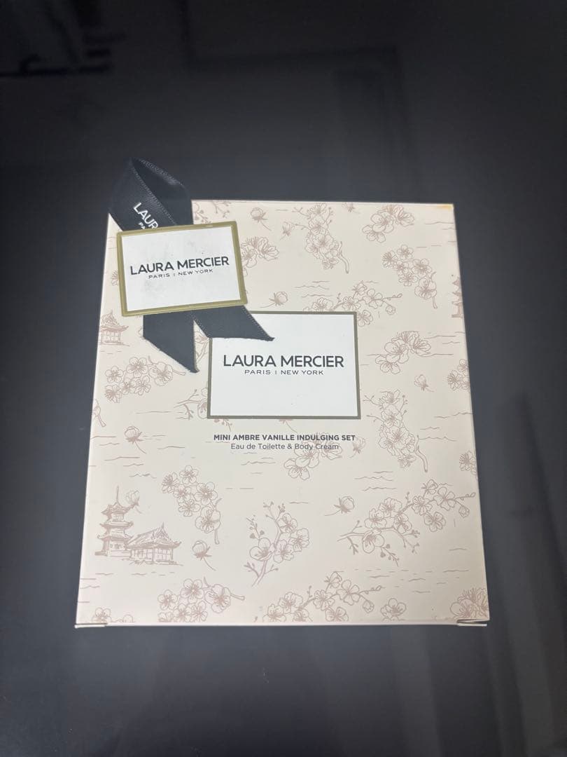 ローラメルシエ　アンバーバニラ　セット