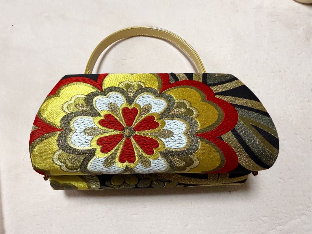 1回のみ使用　成人式　華やかな花柄バッグと草履セット