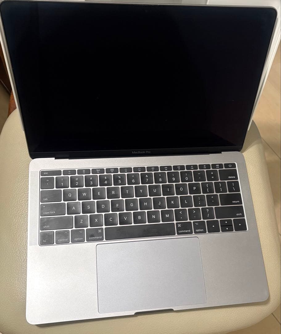 美品　MacBook Pro13 本体　2017年式