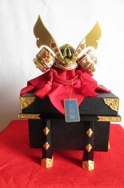 新品　吉徳大光　赤糸威　正絹　兜　収納箱付き