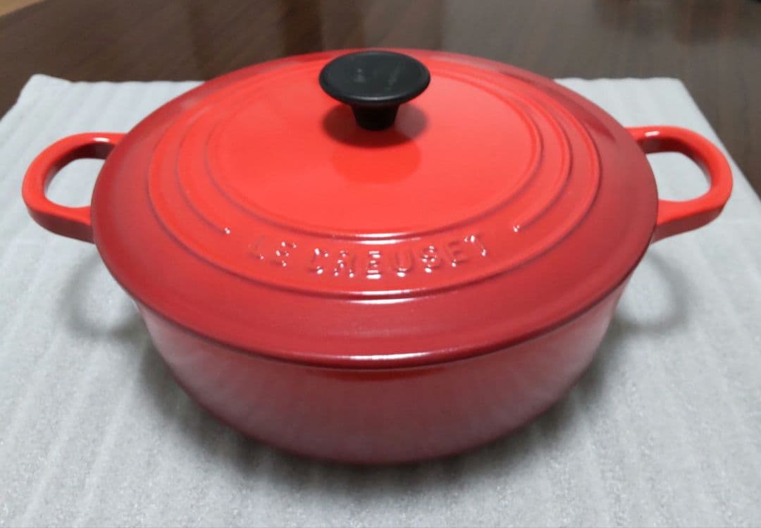 LE CREUSET ココット・ジャポネーズ　チェリーレッド　22センチ