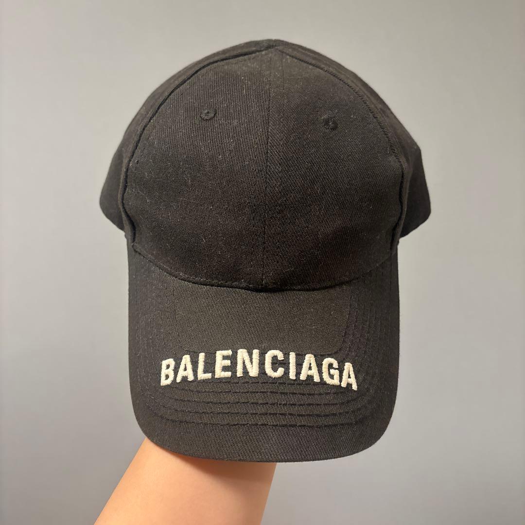 BALENCIAGA ブラック ベースボールキャップ