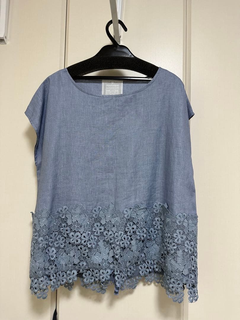 ビアズリー beardsley裾レースブラウス