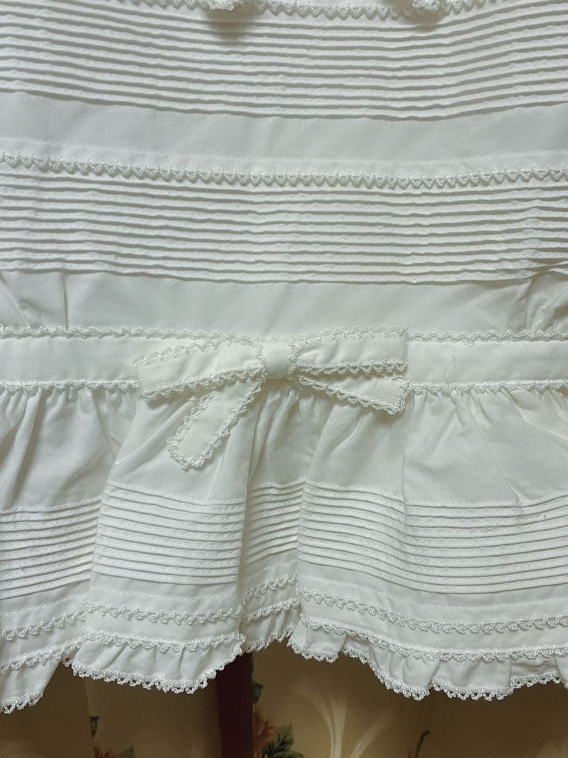 ワンダフルワールド　半袖リボンフリルオーバーブラウス