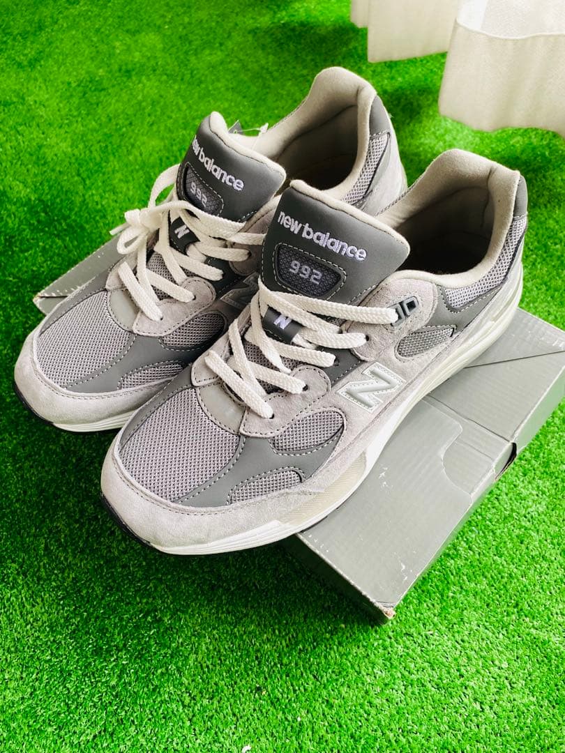 New Balance 992 グレー スニーカー