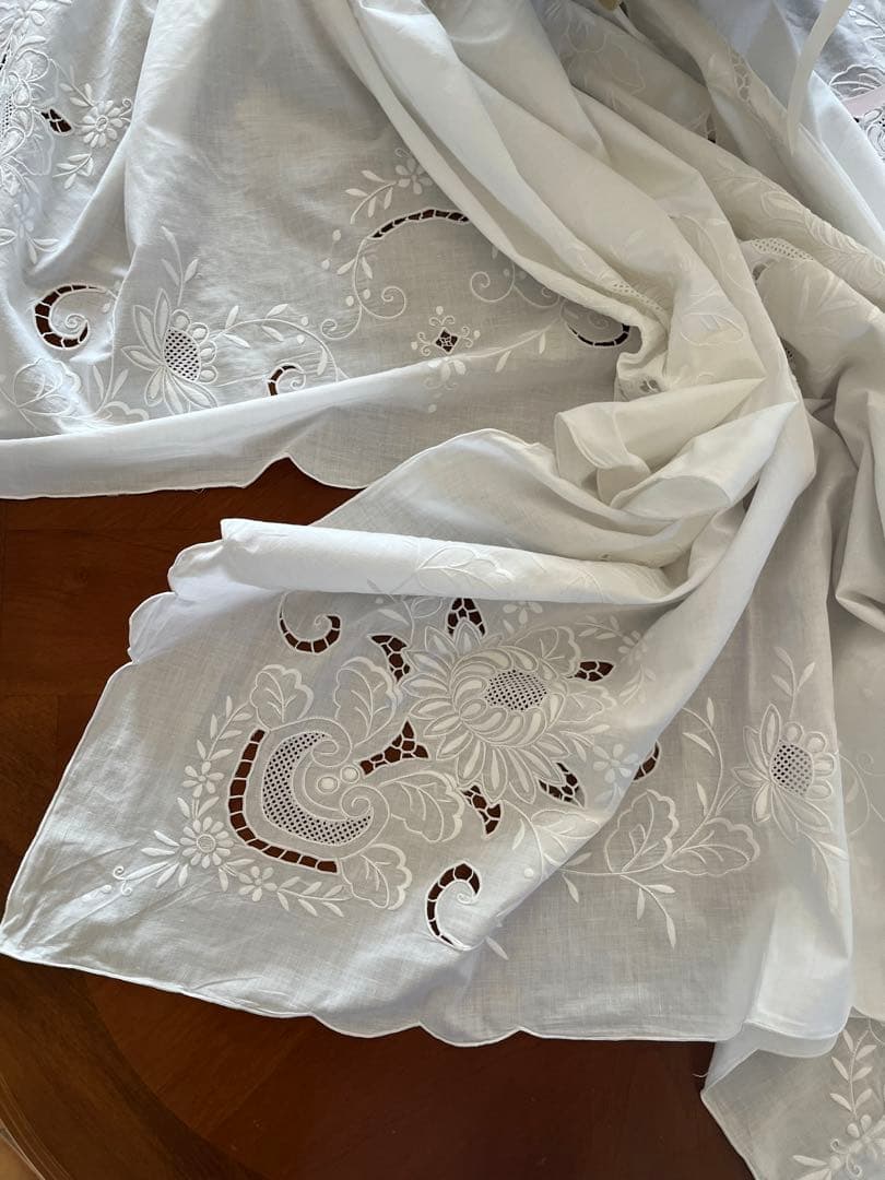 ◆フランス刺繍｜大判マルチクロスBベッドカバースプレッド白テーブルクロス草花