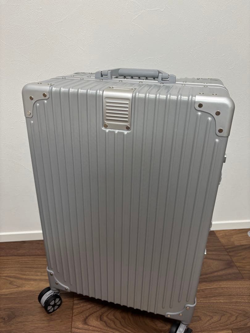 新品 スーツケース アルミフレーム キャリーケース 耐衝撃 TSAロック 軽量