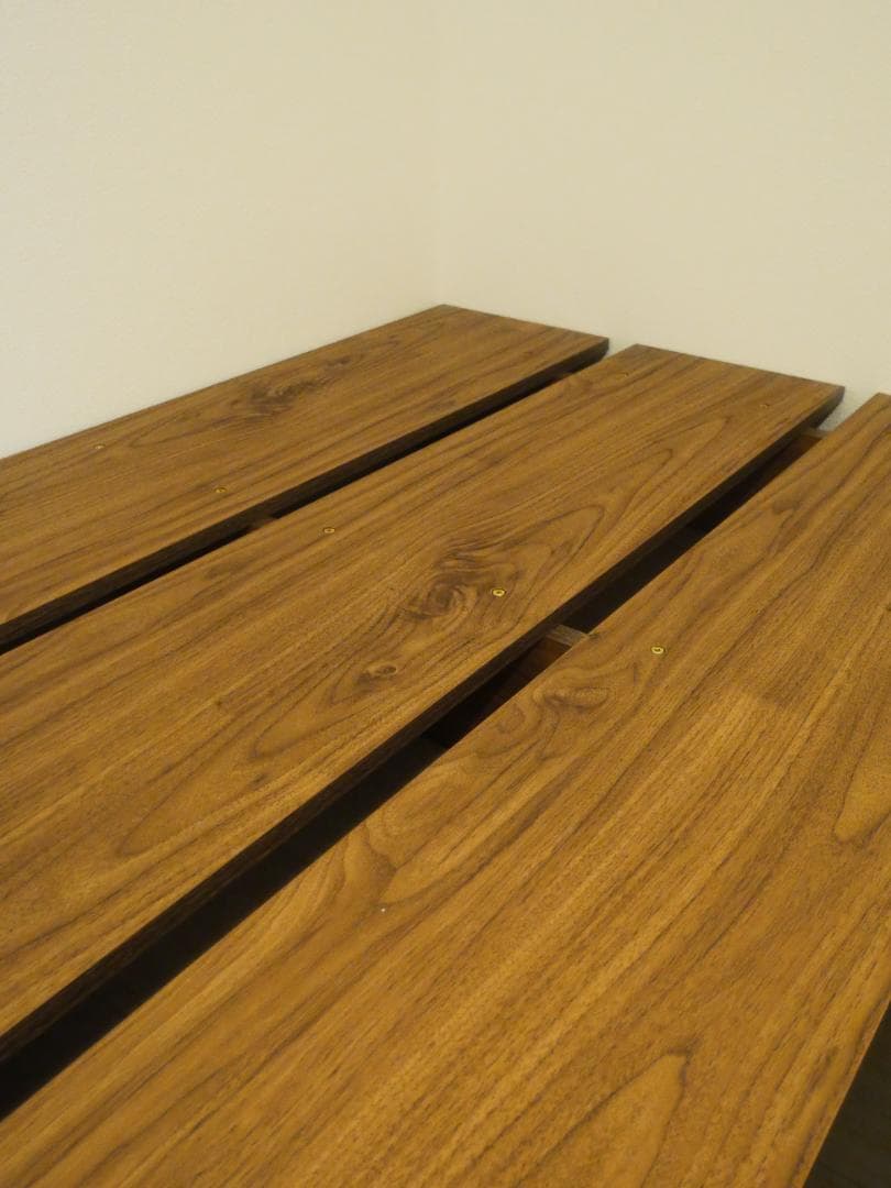 【再再値下げ】LOWYA 木目調ローベッド フレーム セミダブル ウォルナット