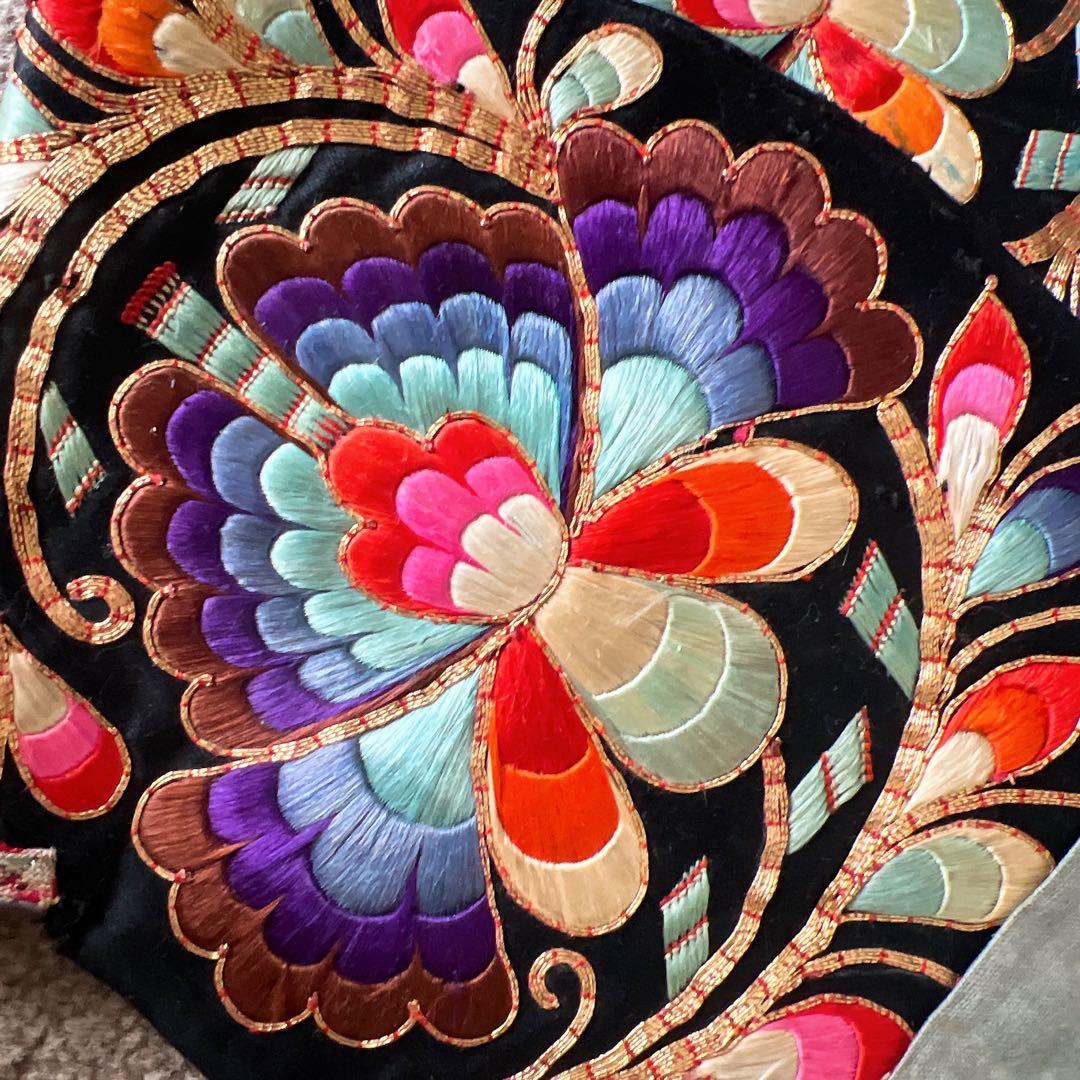 中国　アンティーク　1900年代初期　伝統的な刺繍帽子　希少　骨董