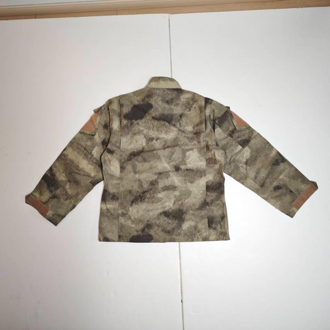 サバイバルゲーム 個人装備 ベスト エルボー&ニーパッド ヘルメット 迷彩服など