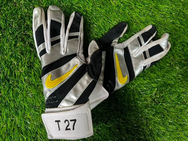 細川亨　実使用　ナイキ　バッティンググローブ　破れ有