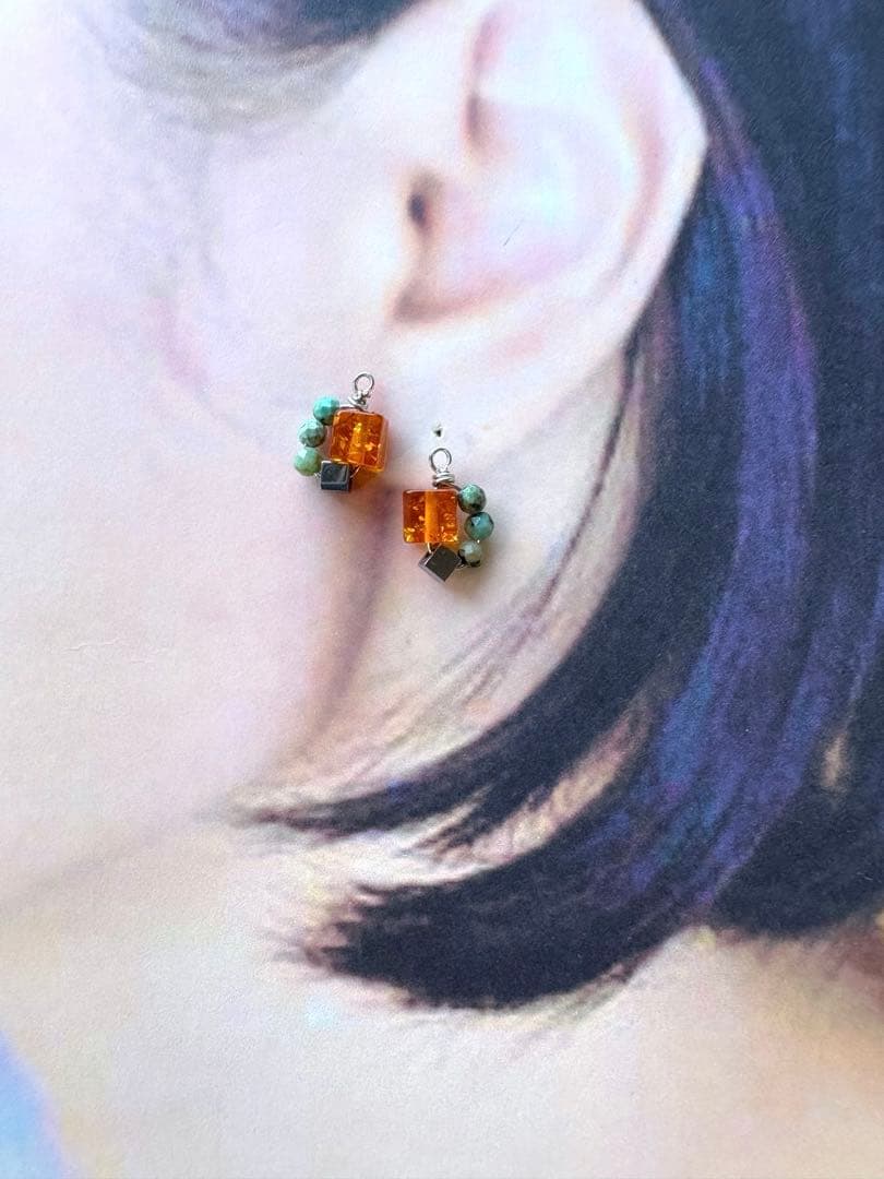 no.188 実りの琥珀　四角いヘマタイト