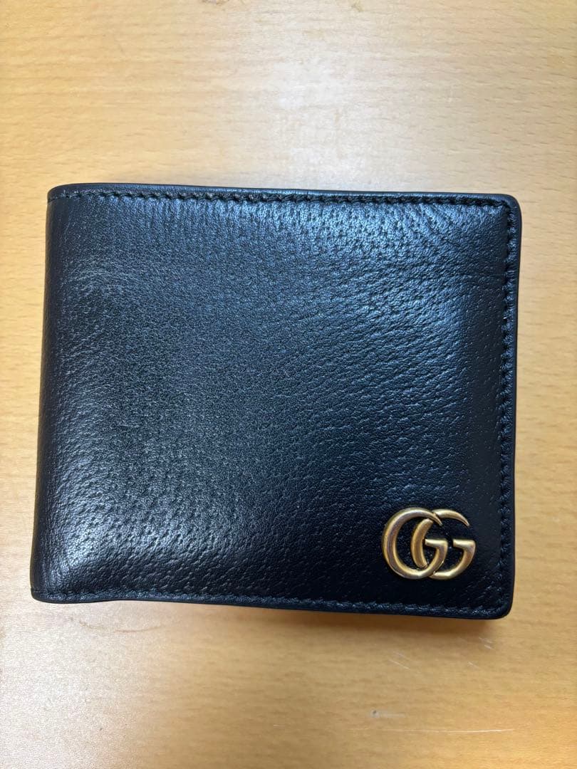 Gucci 黒 レザー 二つ折り財布 GGロゴ