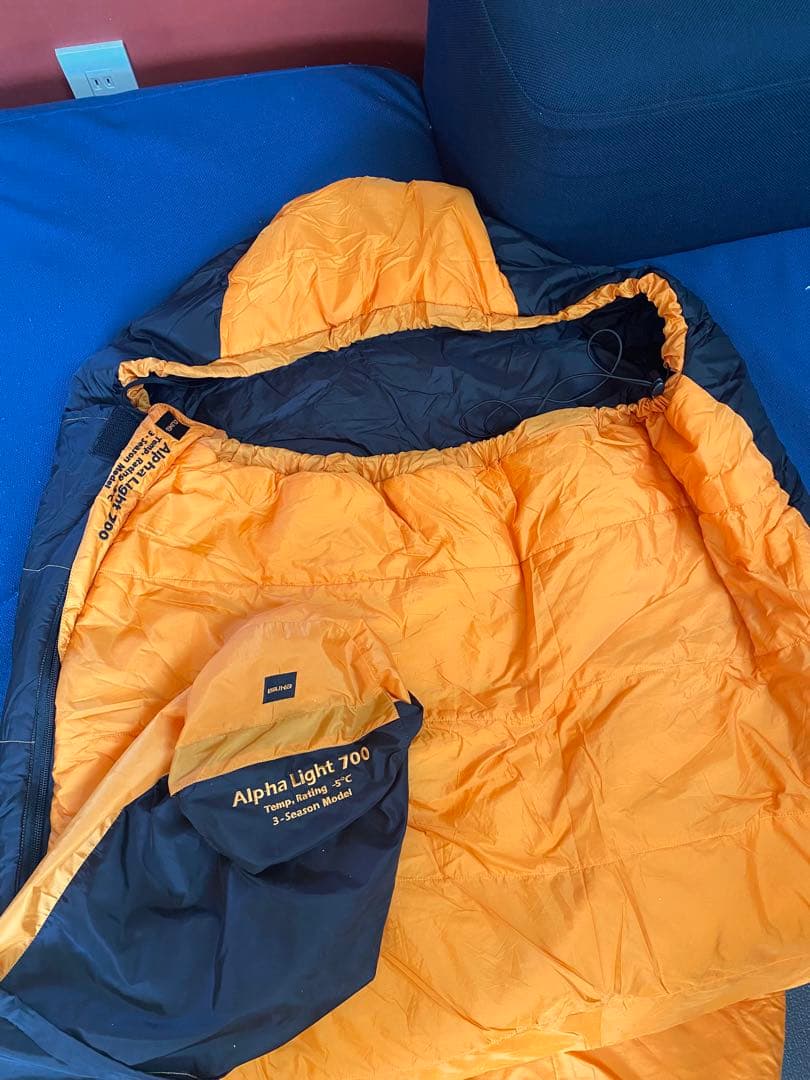 イ*ュ様 ISUKA イスカ アルファライト 700 寝袋 綺麗 2回 使用