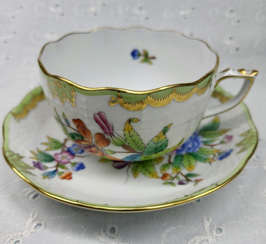 未使用近✨ヘレンド ヴィクトリアブーケ カップ&ソーサー 花 蝶