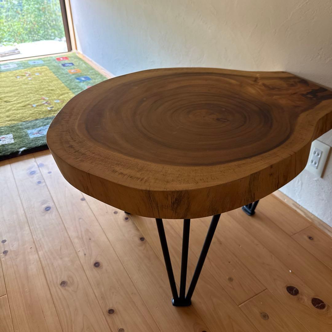 一枚板 アカシア 切り株型コーヒーテーブル アイアン脚付き