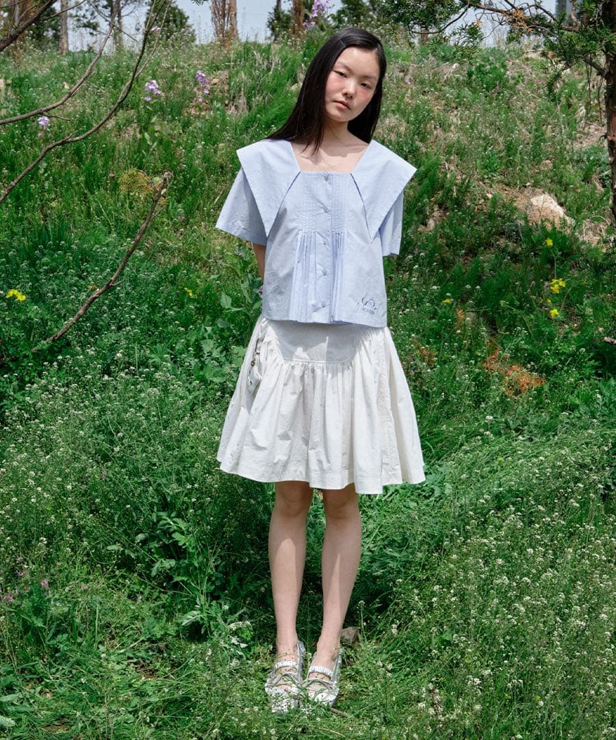 トップス [X MINJUKIM] SQUARE NECK PINTUCK SHIRT