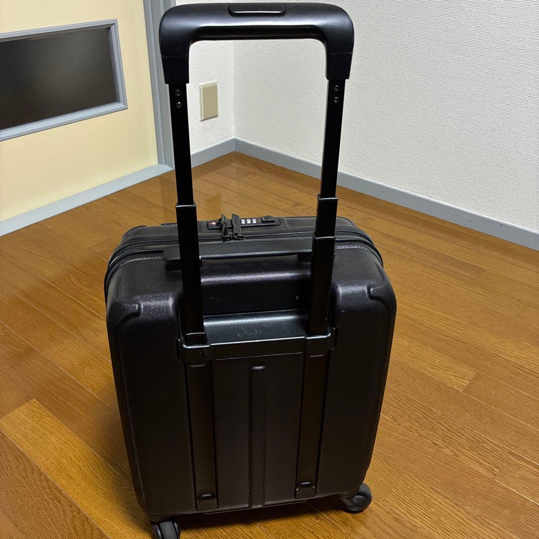 BRIEFING ブリーフィング　ブラック キャリーケース　スーツケース　22L