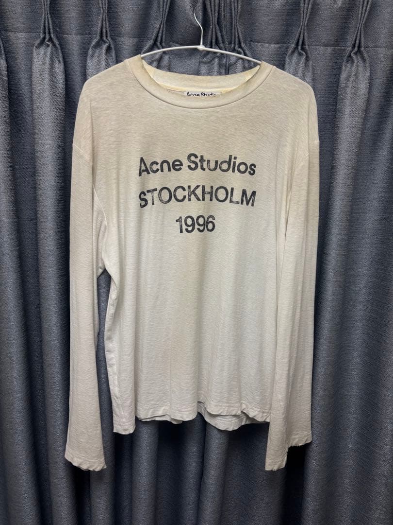 Acne Studios ダスティーホワイト　ロンT