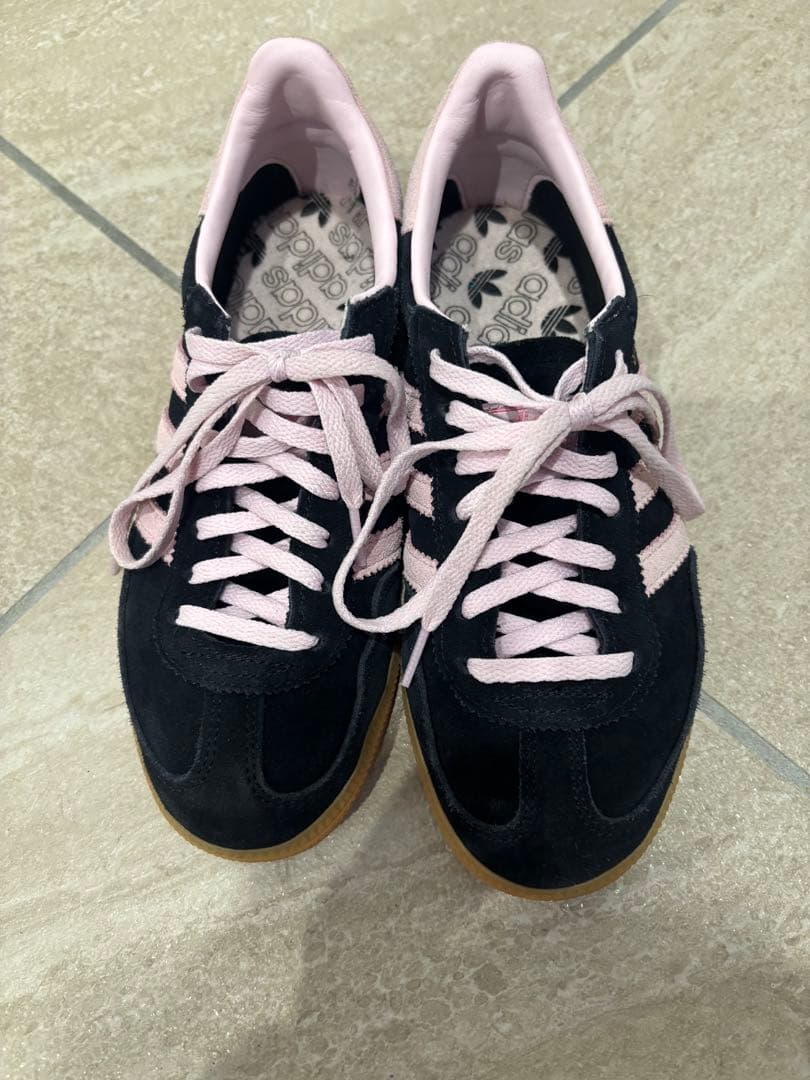 アディダス　スペツィアル　ハンドボール