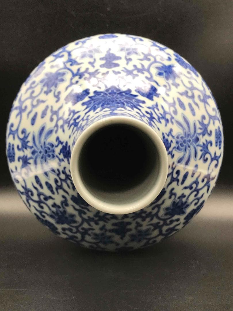 中国骨董　清乾隆時代　大清乾隆年製　在銘　染付花瑞雲寿字水紋　唐草紋(B-9)