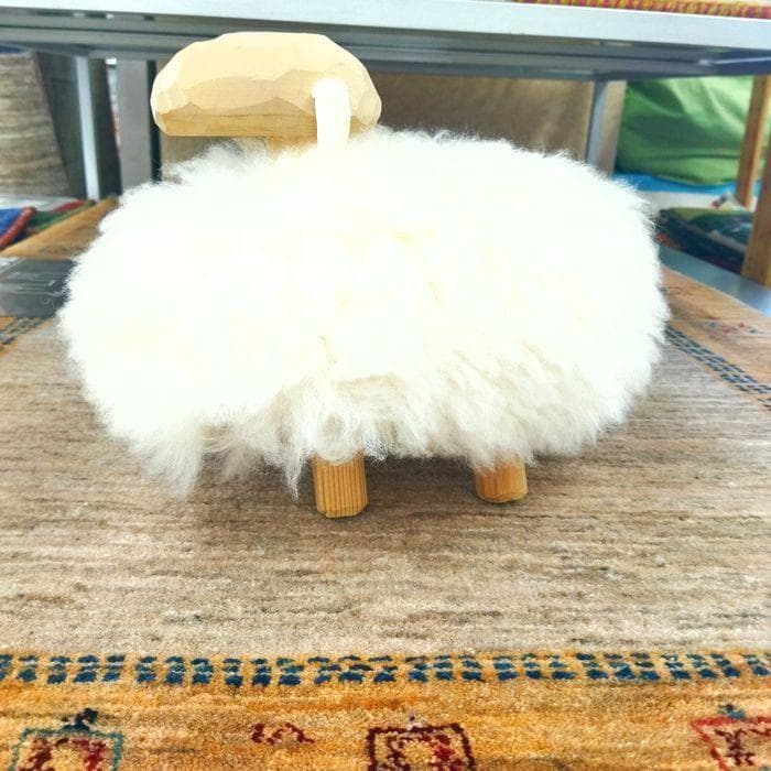 羊の置物　 ウールと木材　インテリア装飾　約30x20×25cm