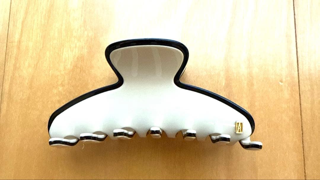 アレクサンドル ドゥ パリ　リズレシリーズMサイズクリップ