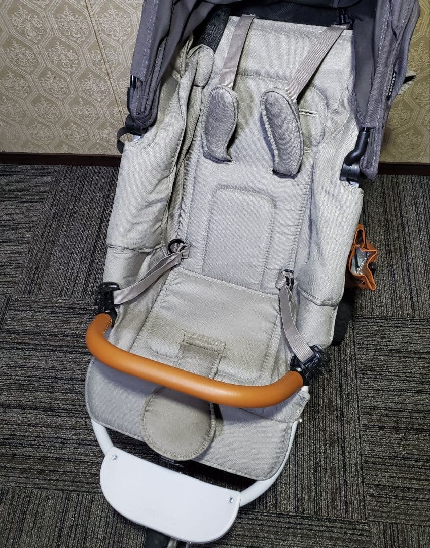 美品 エアバギー ココ プレミア フロムバース　ストーン