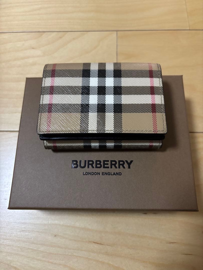 い*き様 BURBERRY チェック柄 三つ折り財布