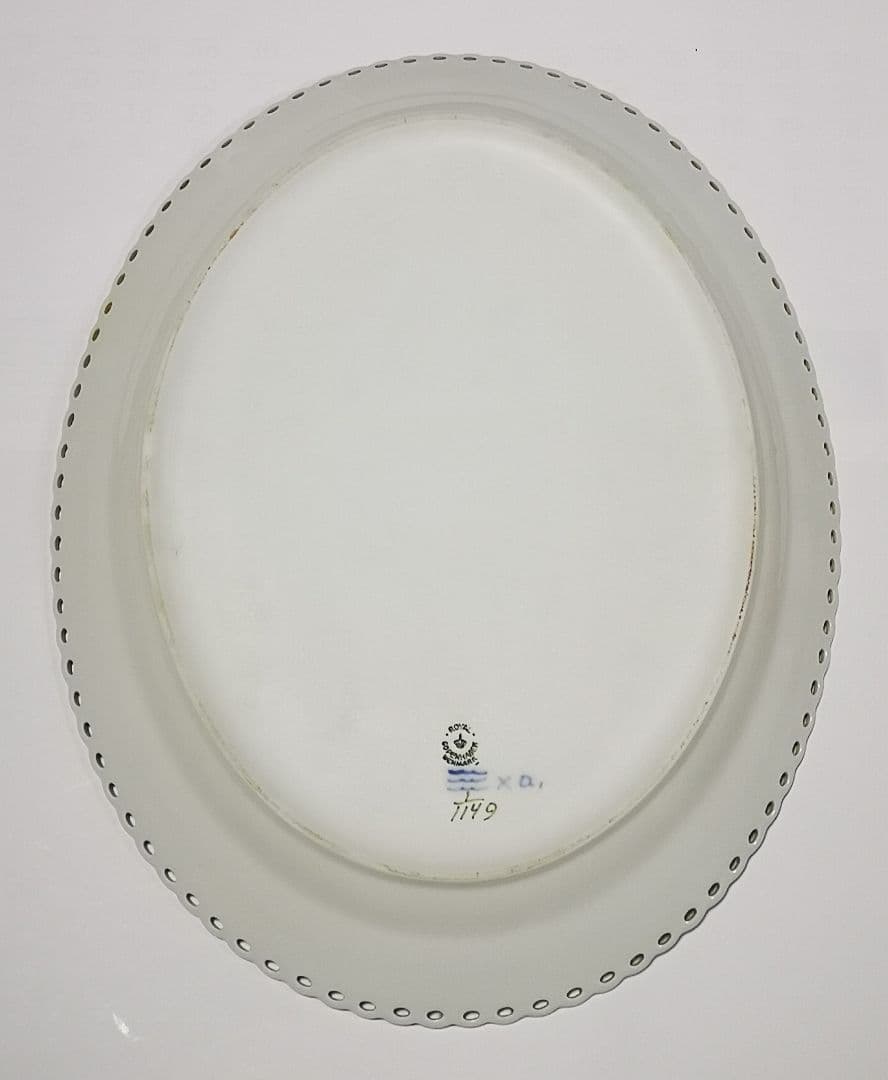 ロイヤルコペンハーゲン　ブルーフルーテッド フルレース オーバルディッシュ