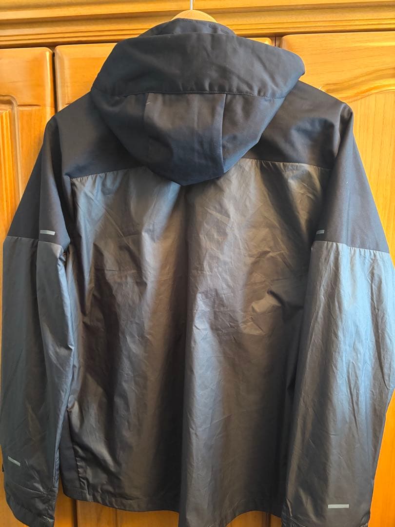 【短時間2回使用美品】NIKE スフィアシールドランナージャケット¥20,900