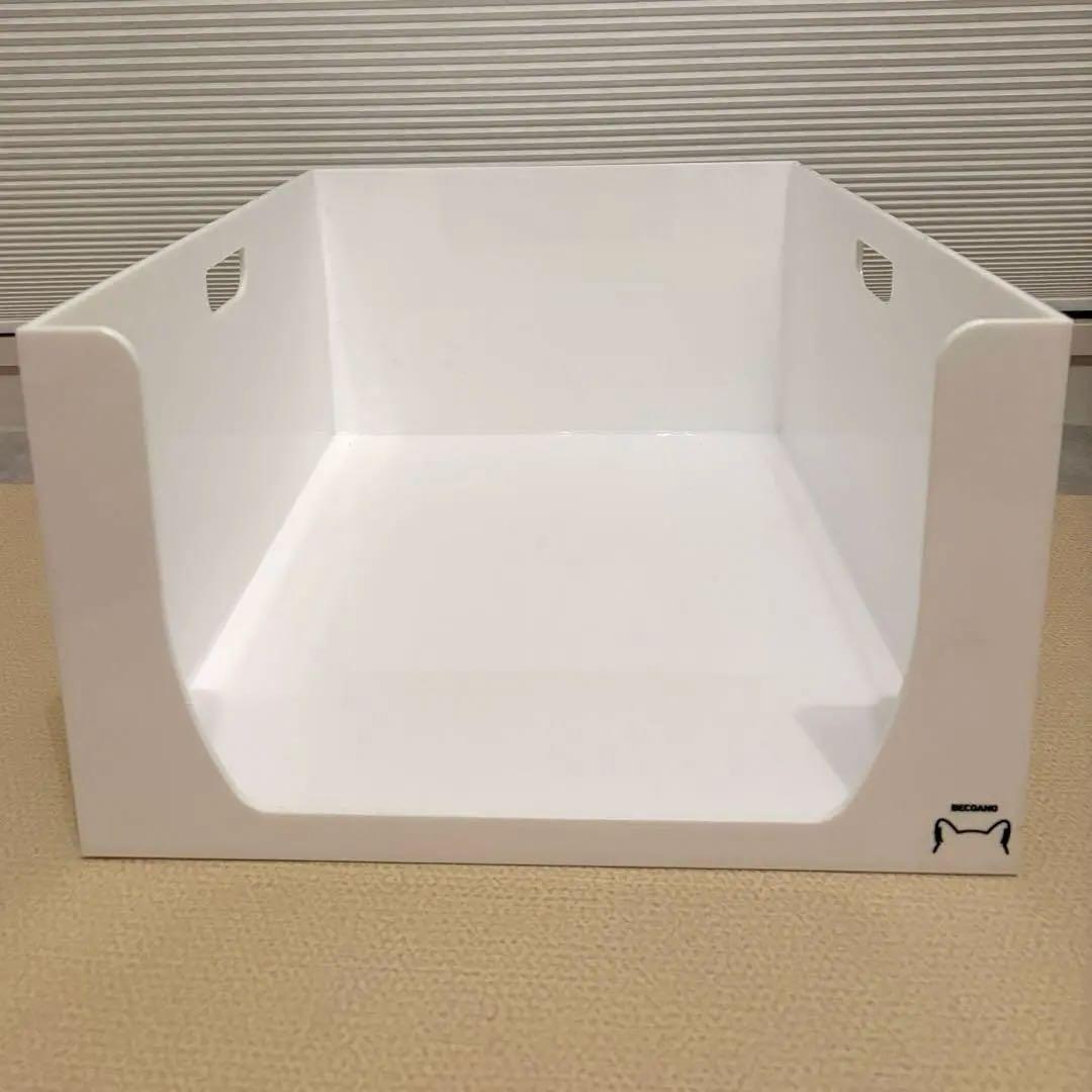 魅せるトイレ　縦型　ホワイト　犬