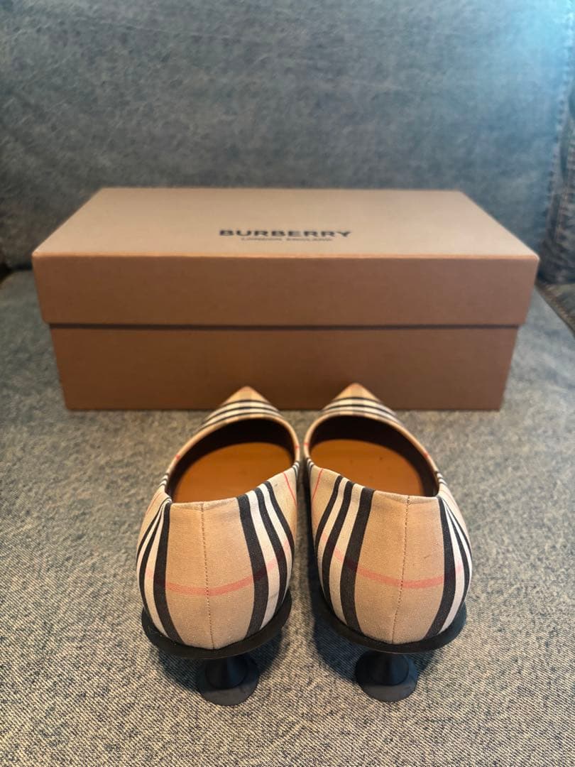 BURBERRY チェック柄 ポインテッドトゥパンプス