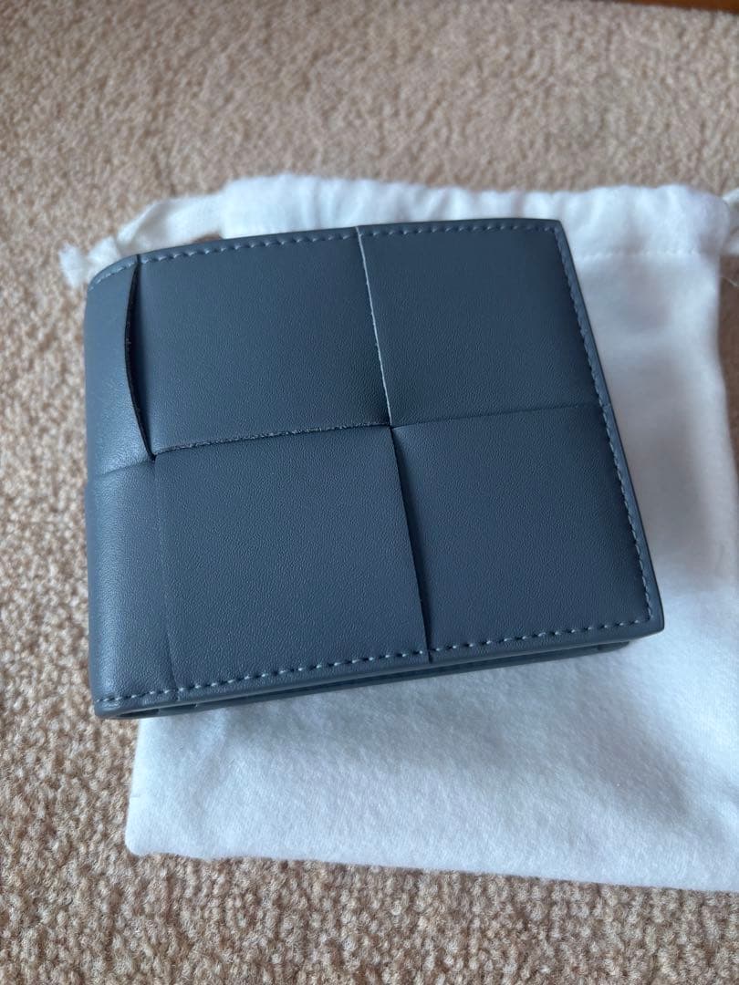 ボッテガヴェネタ/BOTTEGA VENETA 2つ折り財布 小銭入れ付　グレー