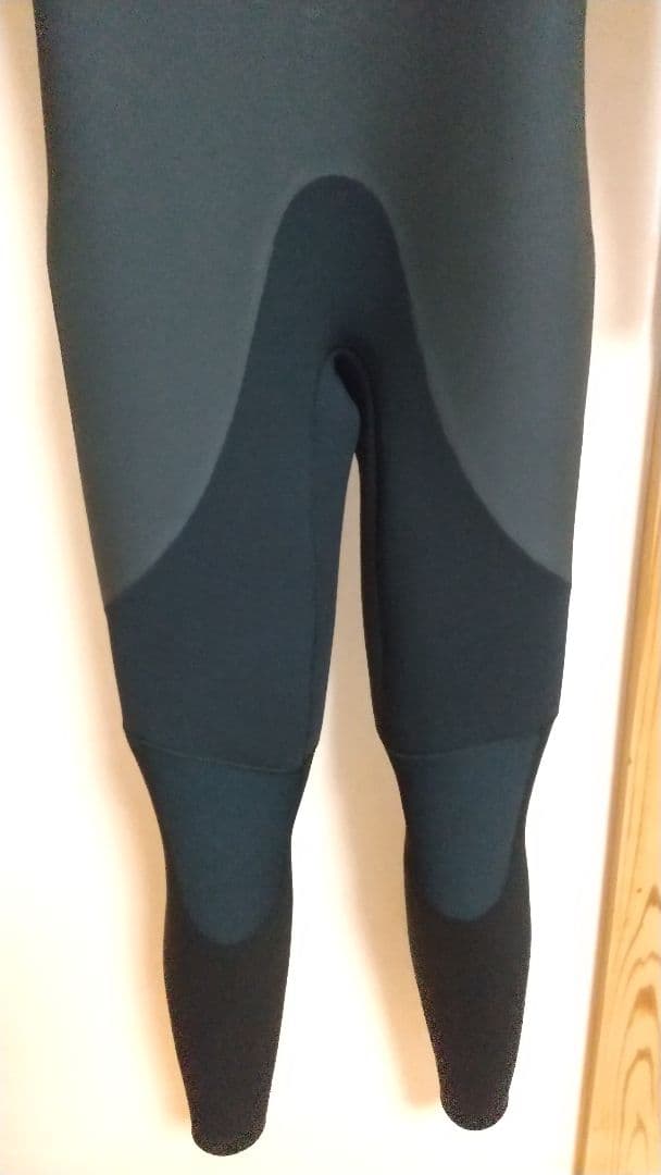 新品同様　セブン　セミドライ　サーフィン　ウェットスーツ　裏起毛