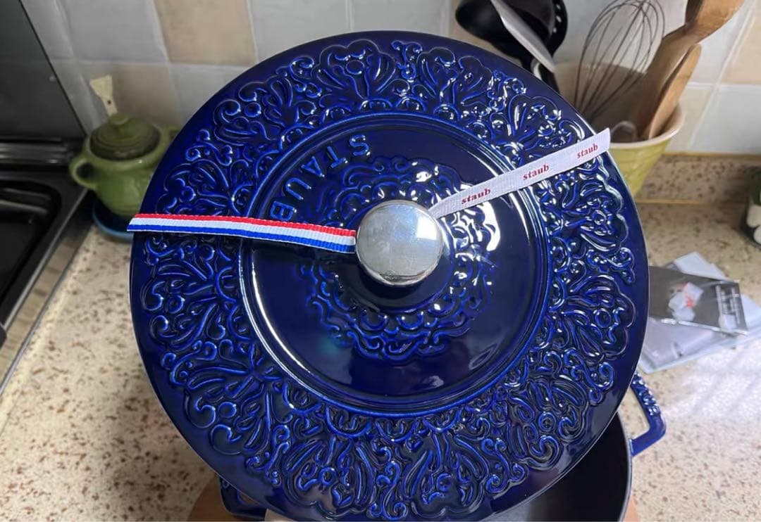 staub ストウブ 24cm 限定コレクション、色が美しい❗️美品