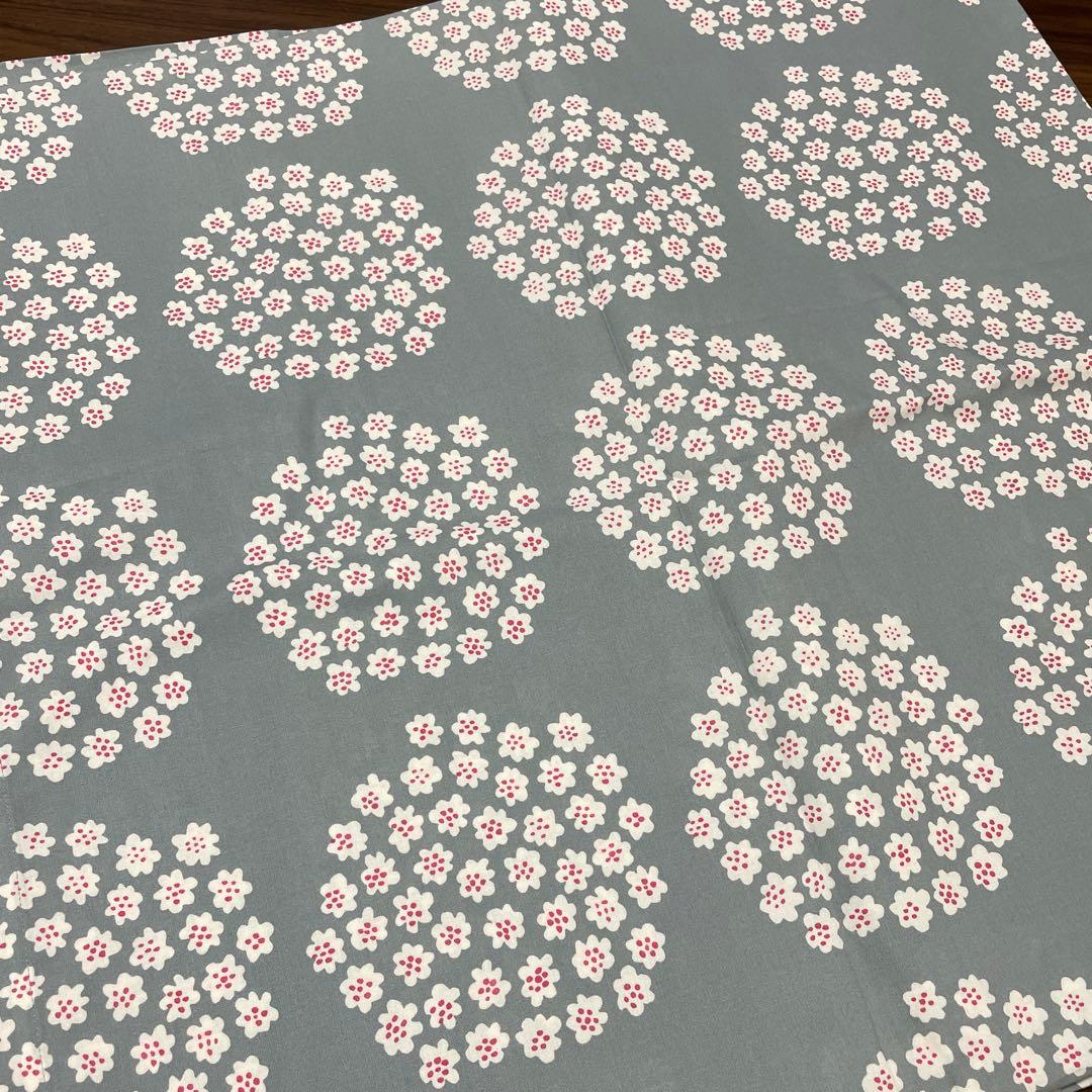 マリメッコ　テーブルクロス　プケッティ　グレーピンク　ソコス限定　大判