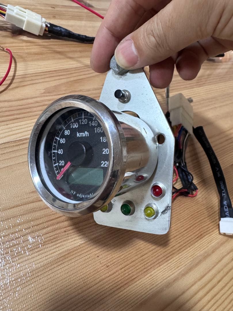 ネオファクトリー48ミリ　アジャスタブルスピードメーター 中古　ハーレー用交渉可