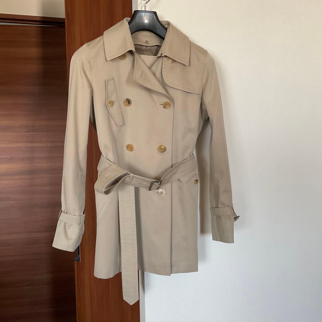 アクアスキュータム　ダブルブレスト トレンチコート　ライナーとべルト付き