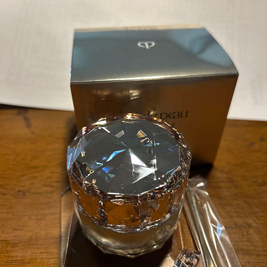 【新品未使用極美品】クレドポーボーテ　ルフォンドゥタンオークル10