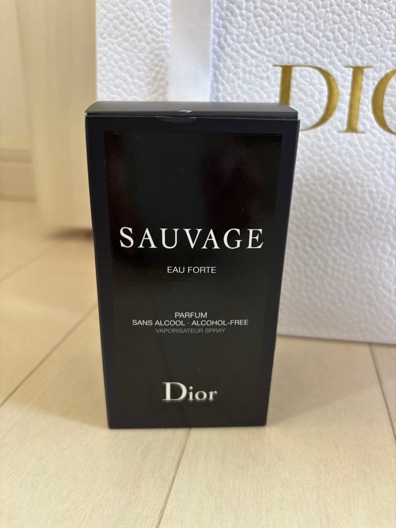正規品　Dior Sauvage Eau Forte 2プッシュのみ使用