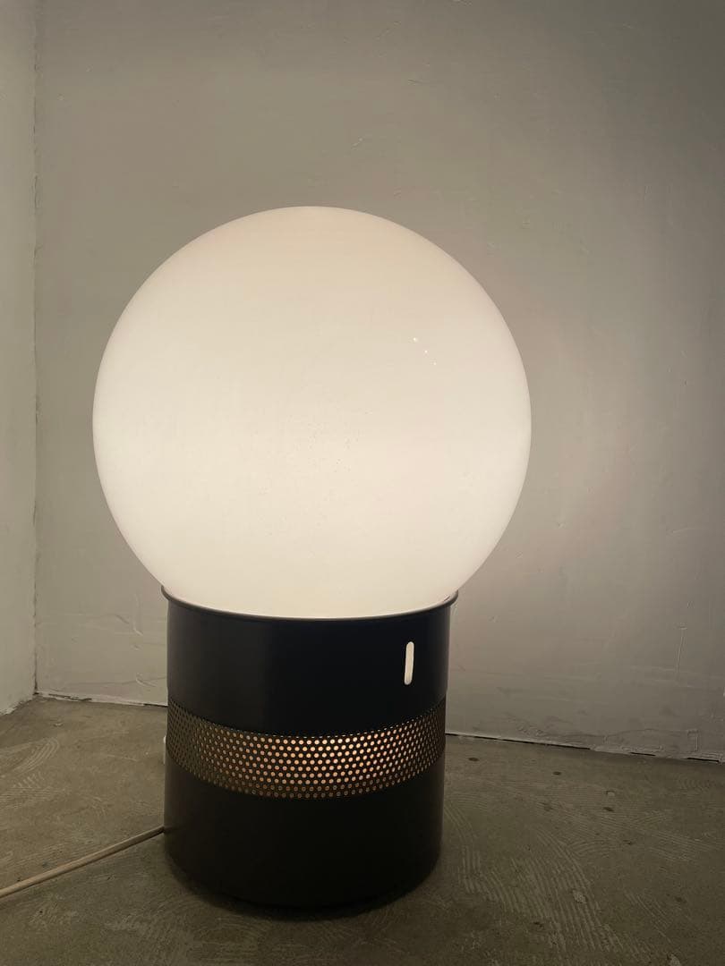 R*e様 アルテミデ　フォルマインテルナ　フロアスタンド