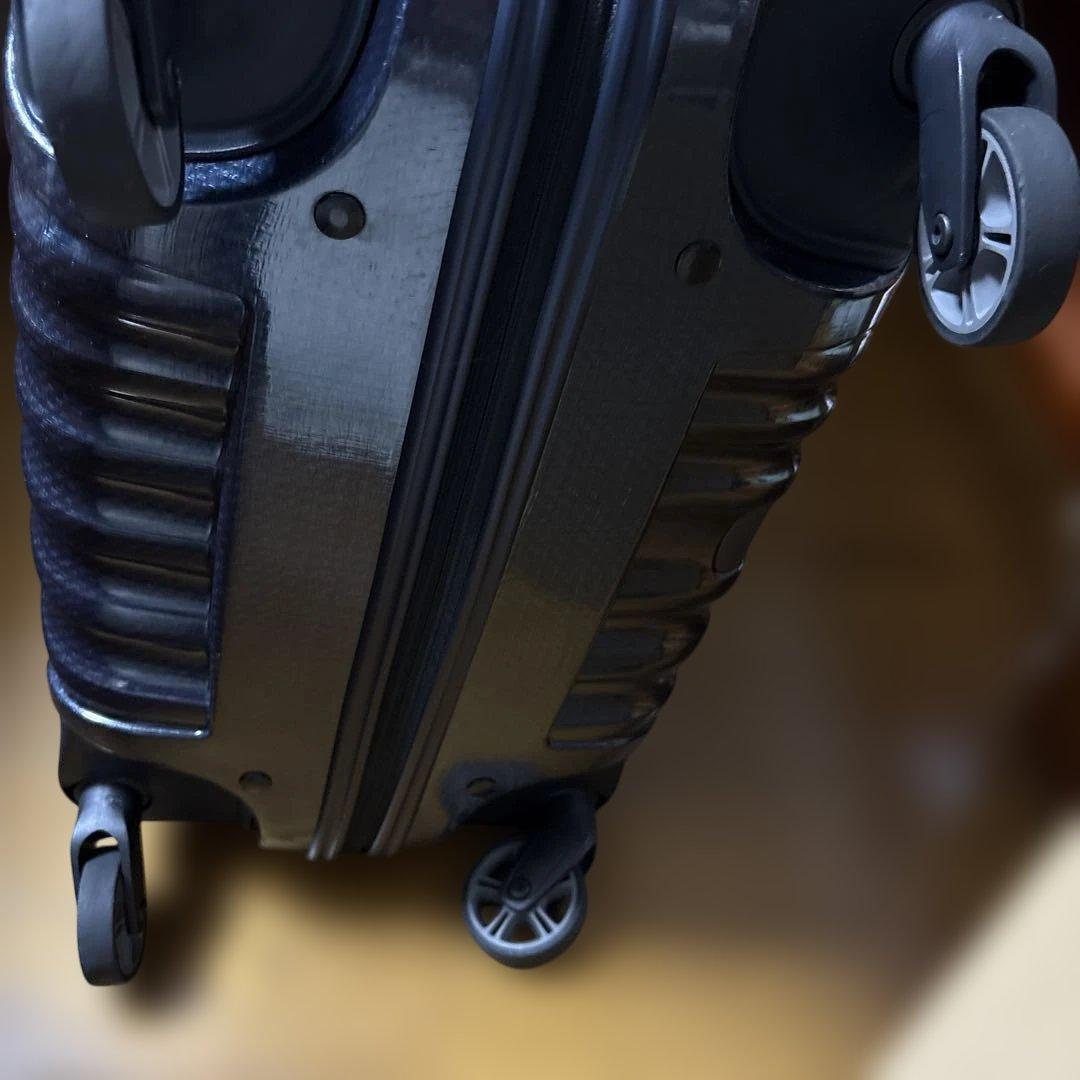 軽量サムソナイトキャリーケース美品68リットル