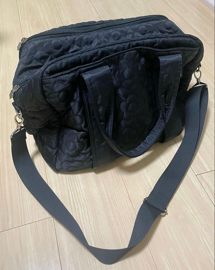 MARY QUANT マリークワント デイジーキルトボストンショルダーバッグ 黒