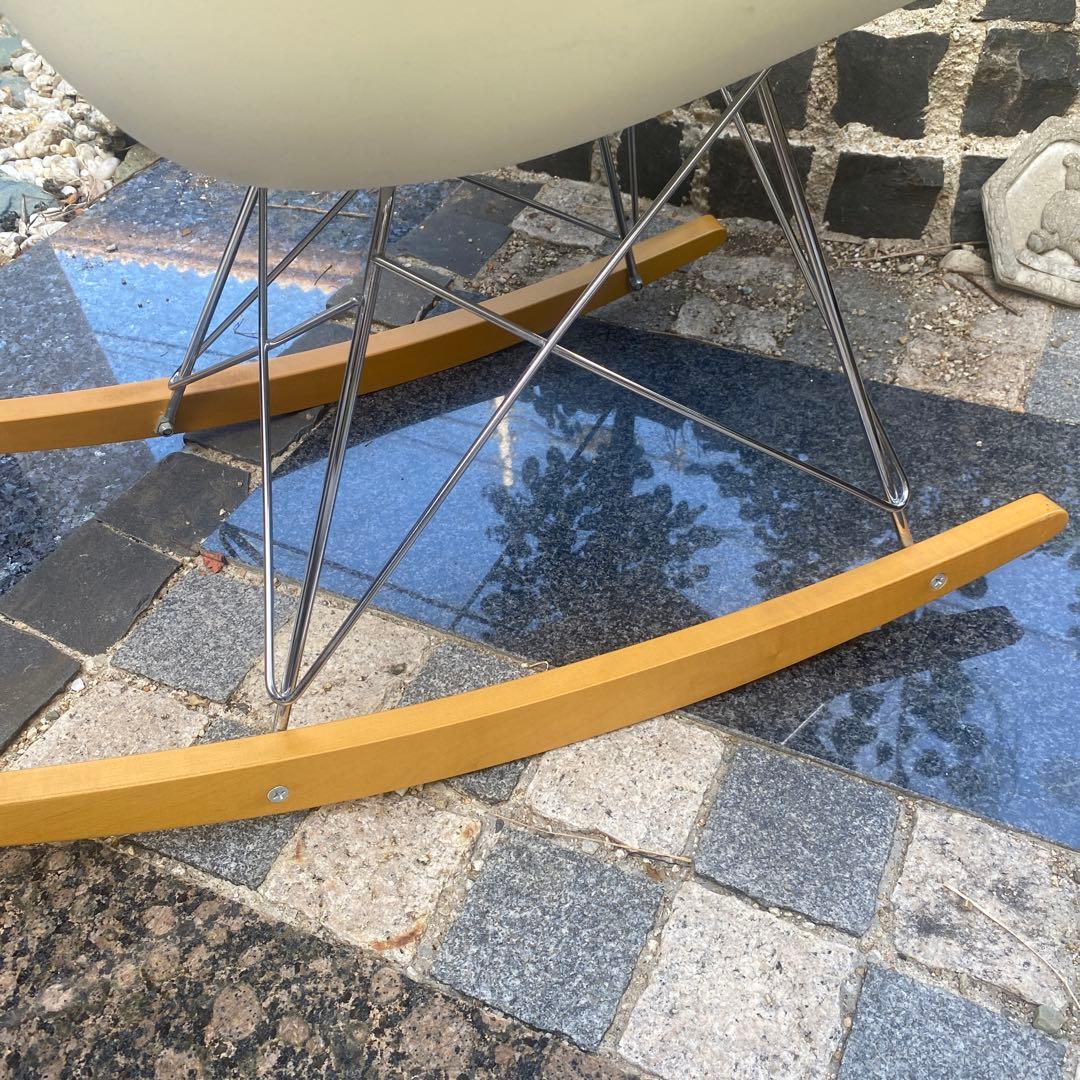 Vitraヴィトラ イームズ アームシェルチェア 焼け検ハーマンミラー値下げ中