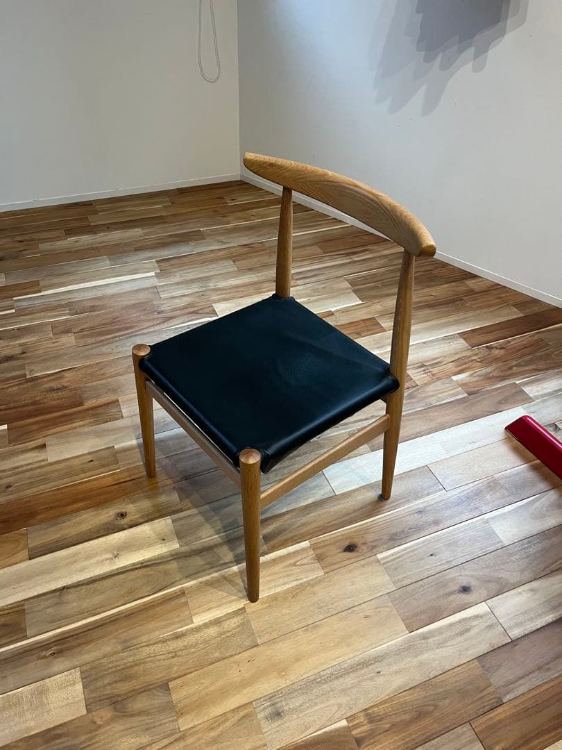 木製ダイニングチェア 黒クッション付きカナデモノkanademono