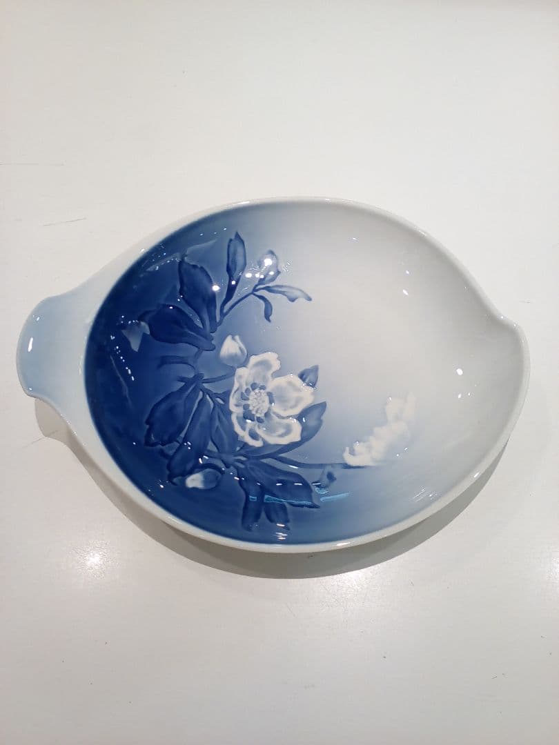 ビングオーグレンダール クリスマスローズ 変形皿