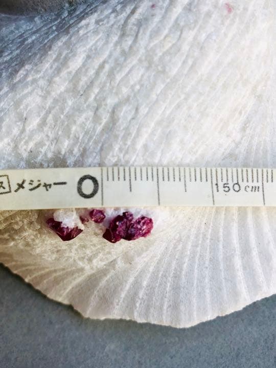 レア天然石レッドスピネル原石 ルース 置物 素材